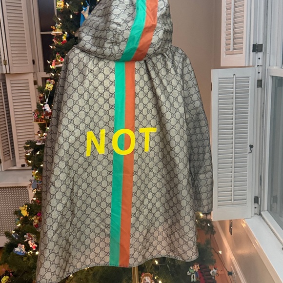 Gucci Fake/not Monogram Cape for Men, Aurhentic w tags size medium - Picture 5 of 16